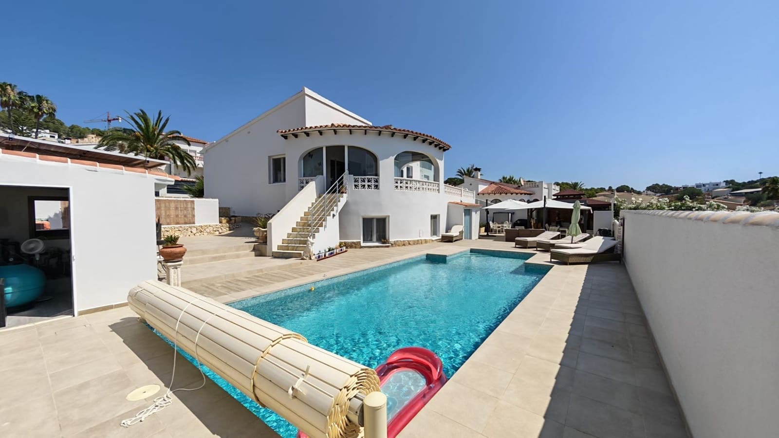 4 bedroom Villa for sale in Calpe / Calp with pool garage - € 849,000 (Ref: 9937540)