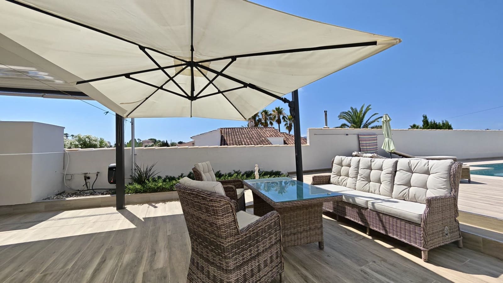 4 bedroom Villa for sale in Calpe / Calp with pool garage - € 849,000 (Ref: 9937540)