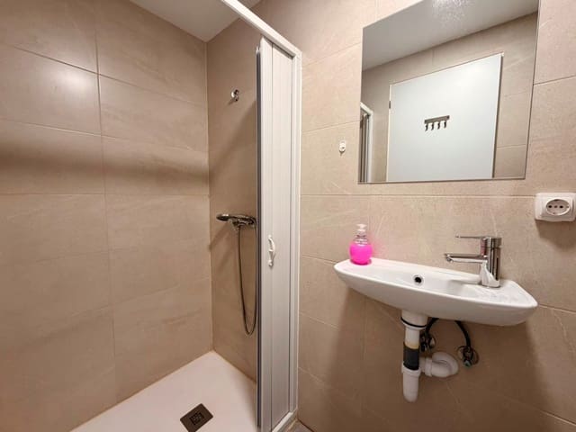 4 soveværelse Lejlighed til salg i Playa Levante, Benidorm med swimmingpool garage - € 420.000 (Ref: 9951993)