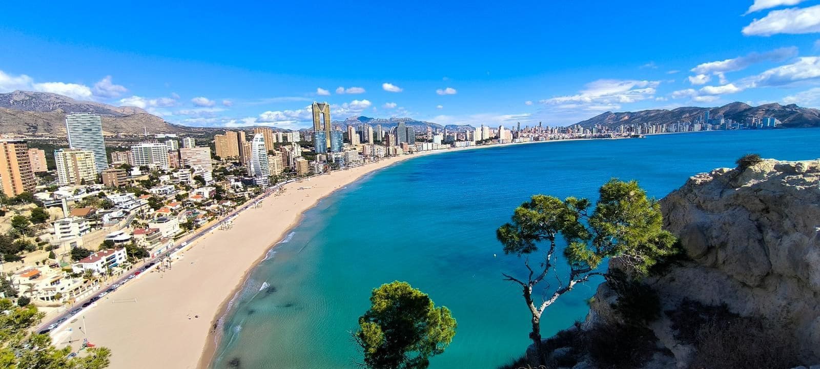 4 makuuhuone Huoneisto myytävänä paikassa Benidorm mukana uima-altaan 
autotalli - 420 000 € (Ref: 9951993)
