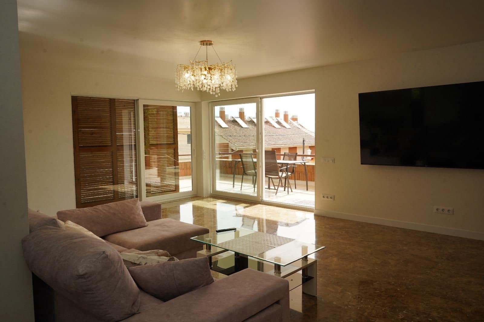 6 bedroom Villa for sale in La Nucia with pool garage - € 1,200,000 (Ref: 9962156)