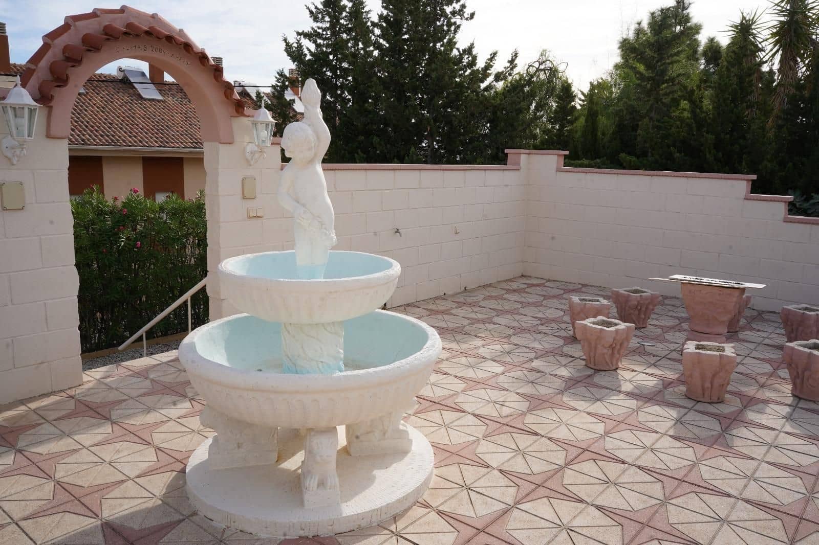 6 bedroom Villa for sale in La Nucia with pool garage - € 1,200,000 (Ref: 9962156)