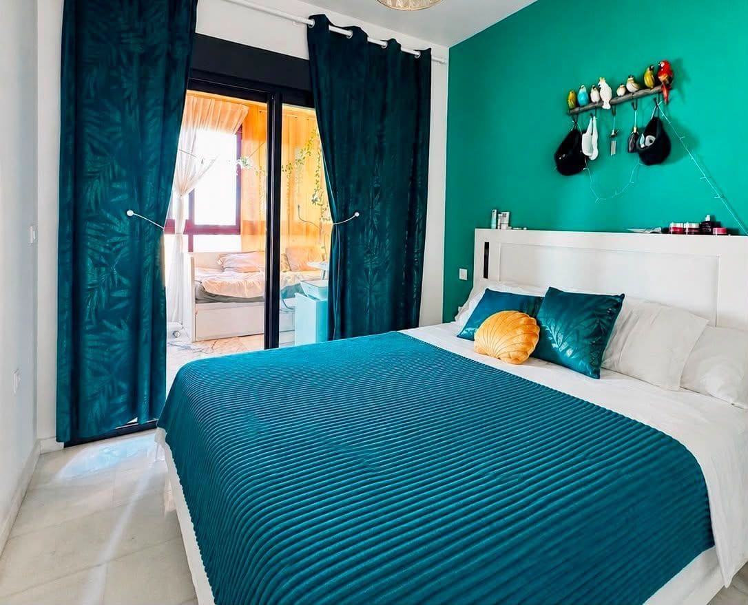 Apartamento de 2 habitaciones en Benidorm en venta con piscina garaje - 385.000 € (Ref: 9986451)