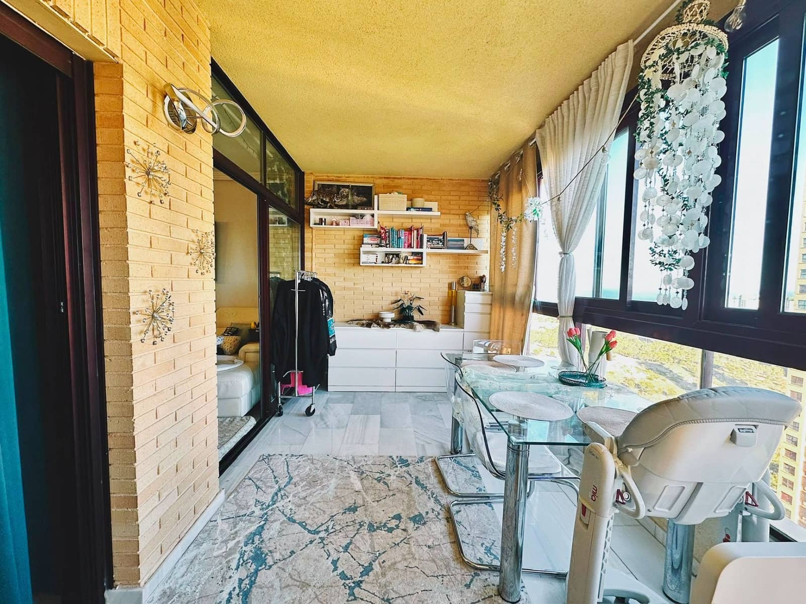 Apartamento de 2 habitaciones en Benidorm en venta con piscina garaje - 385.000 € (Ref: 9986451)