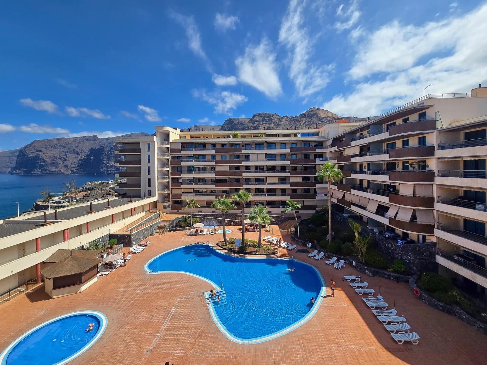1 chambre Appartement à vendre à Los Gigantes avec piscine garage - 450 000 € (Ref: 10024200)