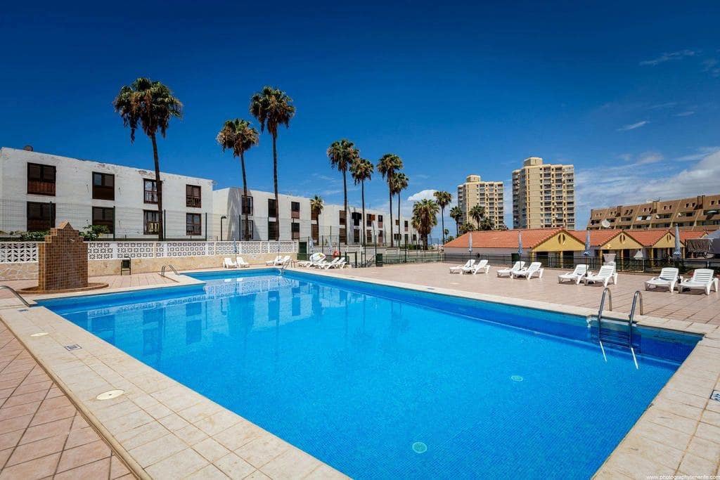 Apartamento de 2 habitaciones en Playa de las Americas en venta con piscina - 325.000 € (Ref: 10049327)
