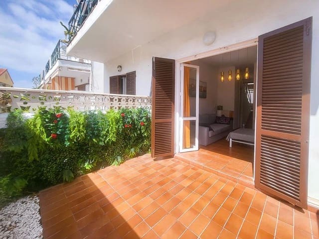 2 bedroom Apartment for sale in Playa de las Americas, Arona with pool - € 325,000 (Ref: 10049327)