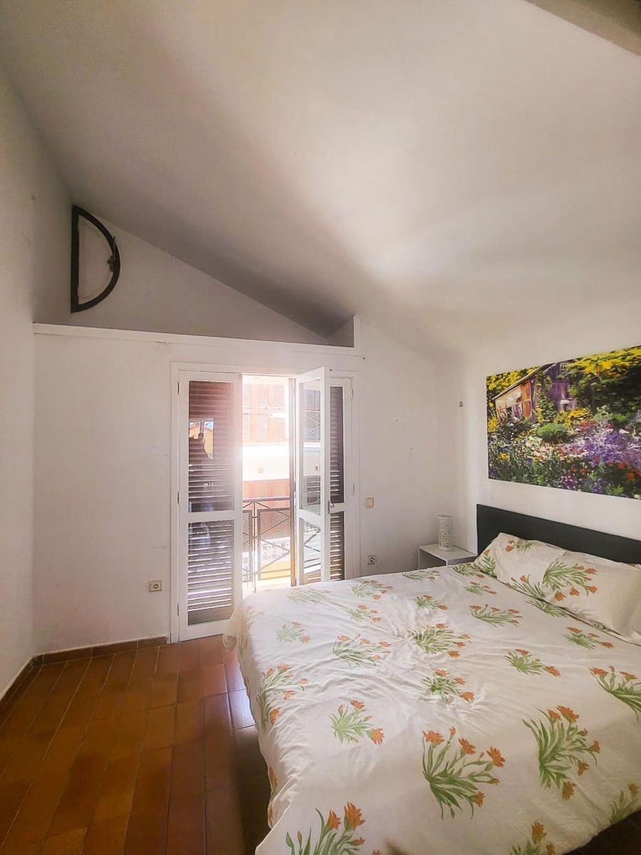 Apartamento de 2 habitaciones en Playa de las Americas en venta con piscina - 325.000 € (Ref: 10049327)