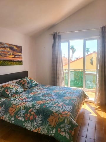 2 bedroom Apartment for sale in Playa de las Americas, Arona with pool - € 325,000 (Ref: 10049327)