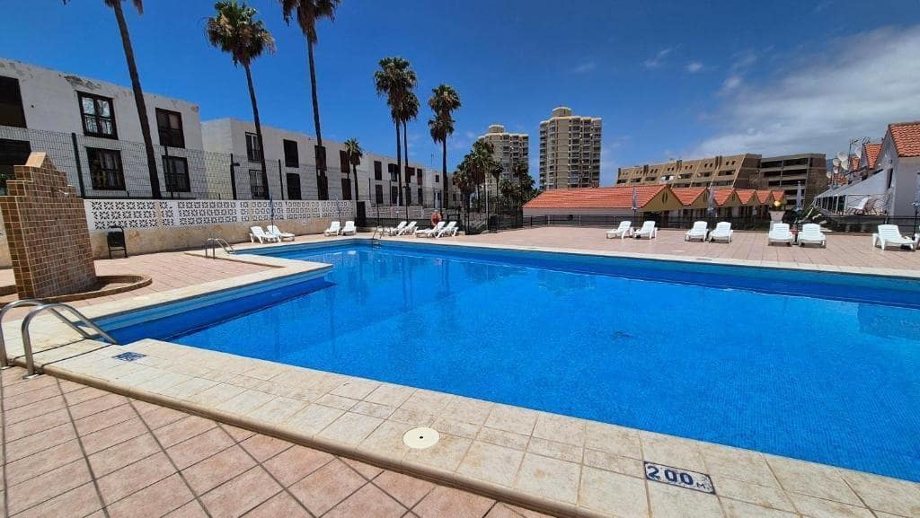 Apartamento de 2 habitaciones en Playa de las Americas en venta con piscina - 325.000 € (Ref: 10049327)
