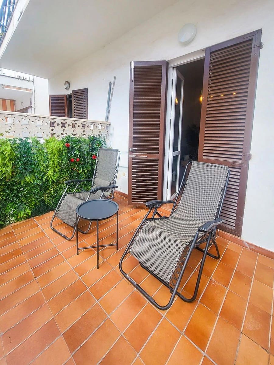 Apartamento de 2 habitaciones en Playa de las Americas en venta con piscina - 325.000 € (Ref: 10049327)