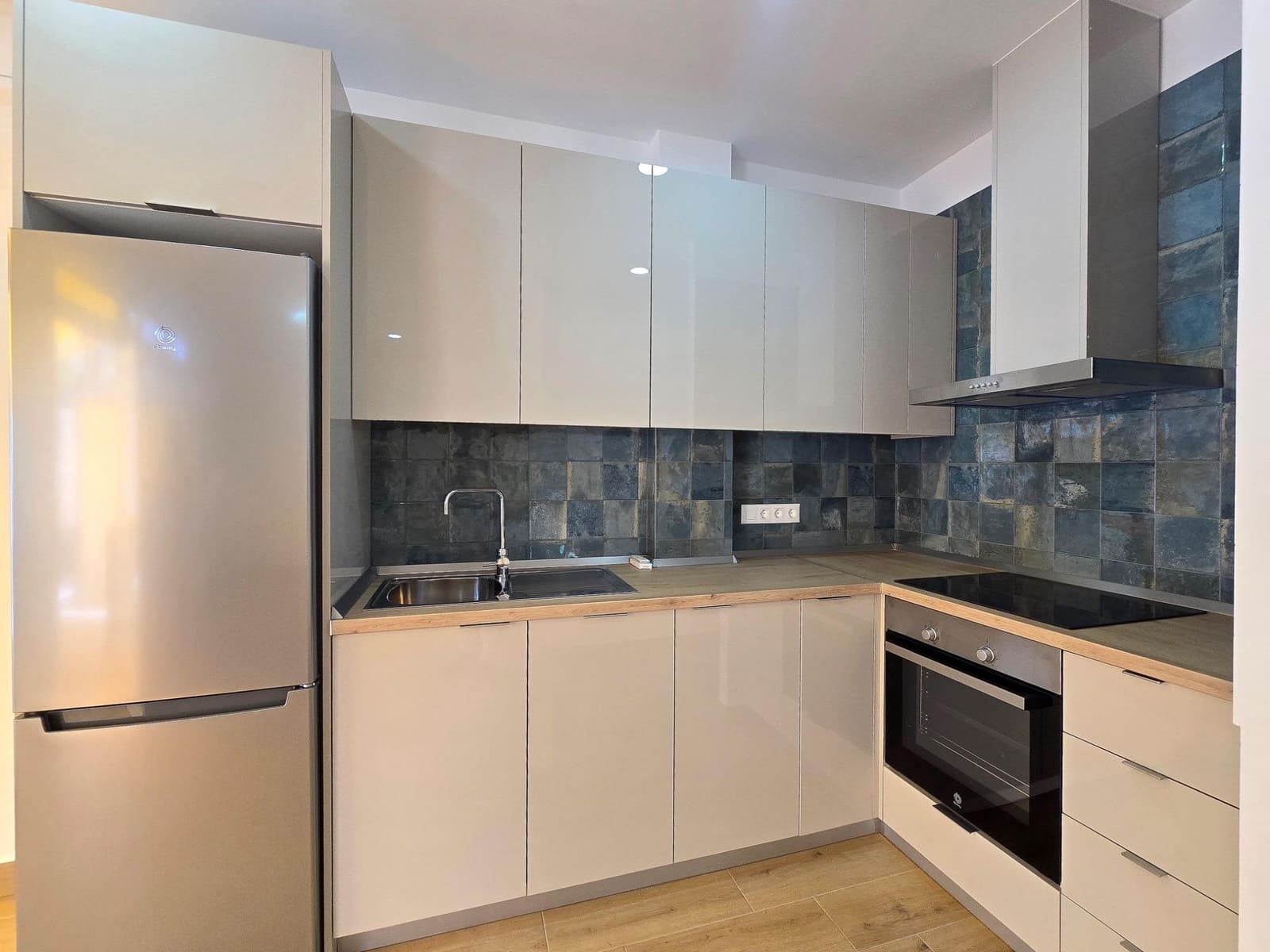 2 Zimmer Apartment zu verkaufen in El Varadero mit Pool Garage - 360.000 € (Ref: 10059180)