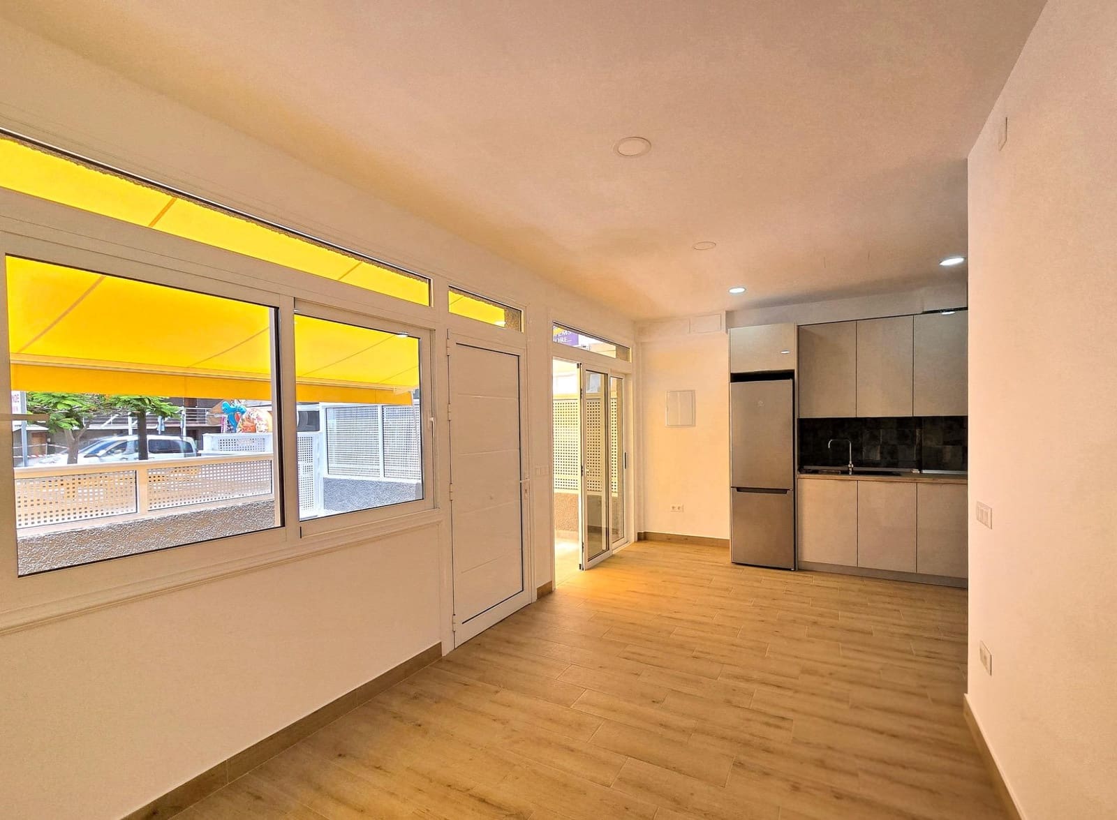 2 Zimmer Apartment zu verkaufen in El Varadero mit Pool Garage - 360.000 € (Ref: 10059180)