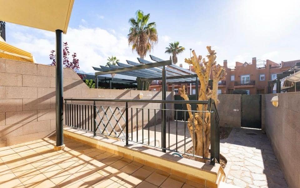 1 chambre Appartement à vendre à Playa del Duque avec piscine - 420 000 € (Ref: 10059181)