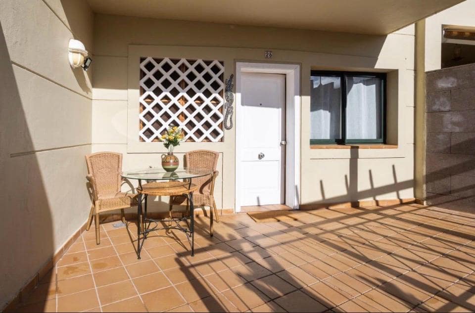 1 chambre Appartement à vendre à Playa del Duque avec piscine - 420 000 € (Ref: 10059181)