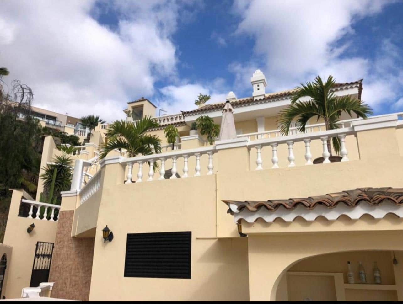 7 soverom Villa til salgs i Costa Adeje med svømmebasseng garasje - € 1 878 000 (Ref: 10090820)