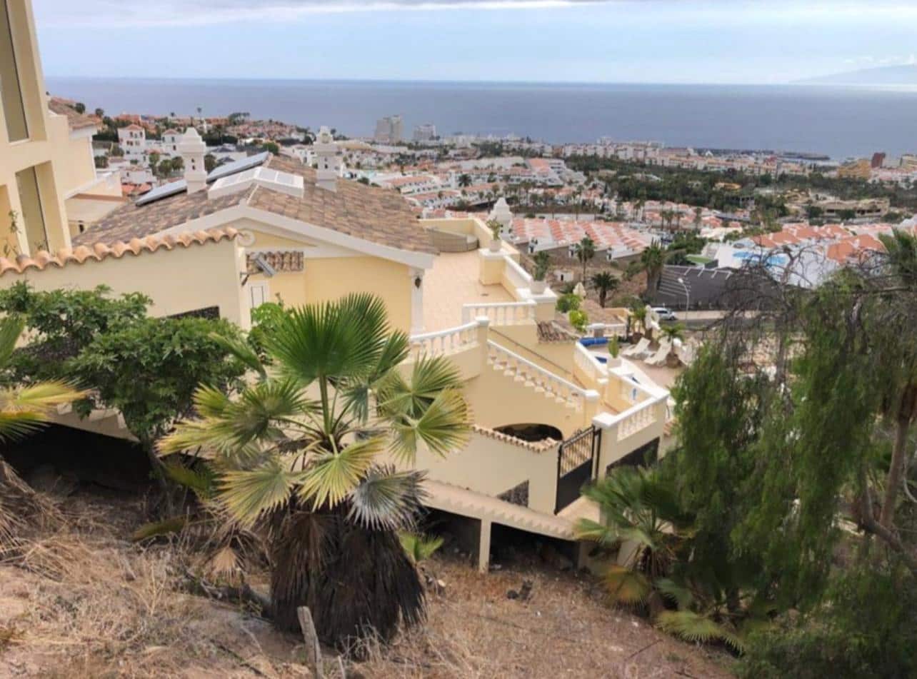 7 soverom Villa til salgs i Costa Adeje med svømmebasseng garasje - € 1 878 000 (Ref: 10090820)