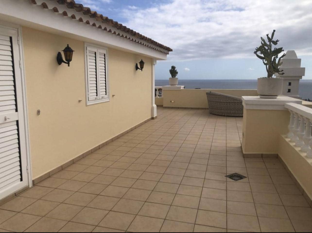 7 soverom Villa til salgs i Costa Adeje med svømmebasseng garasje - € 1 878 000 (Ref: 10090820)