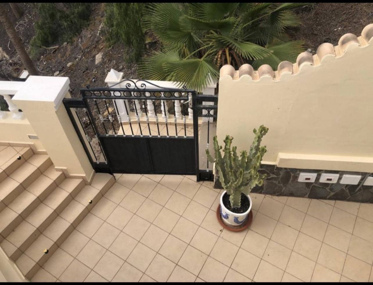 7 soverom Villa til salgs i Costa Adeje med svømmebasseng garasje - € 1 878 000 (Ref: 10090820)