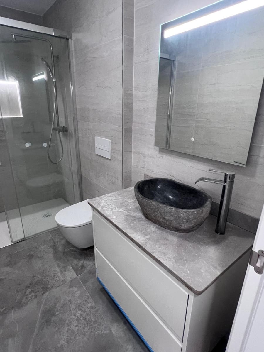2 quarto Apartamento para venda em Los Cristianos com piscina garagem - 540 000 € (Ref: 10090823)