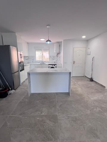 2 quarto Apartamento para venda em Los Cristianos, Arona com piscina garagem - 540 000 € (Ref: 10090823)