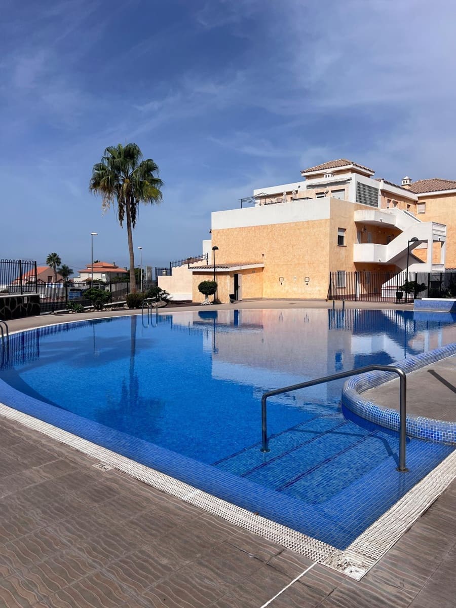 2 quarto Apartamento para venda em Los Cristianos com piscina garagem - 540 000 € (Ref: 10090823)