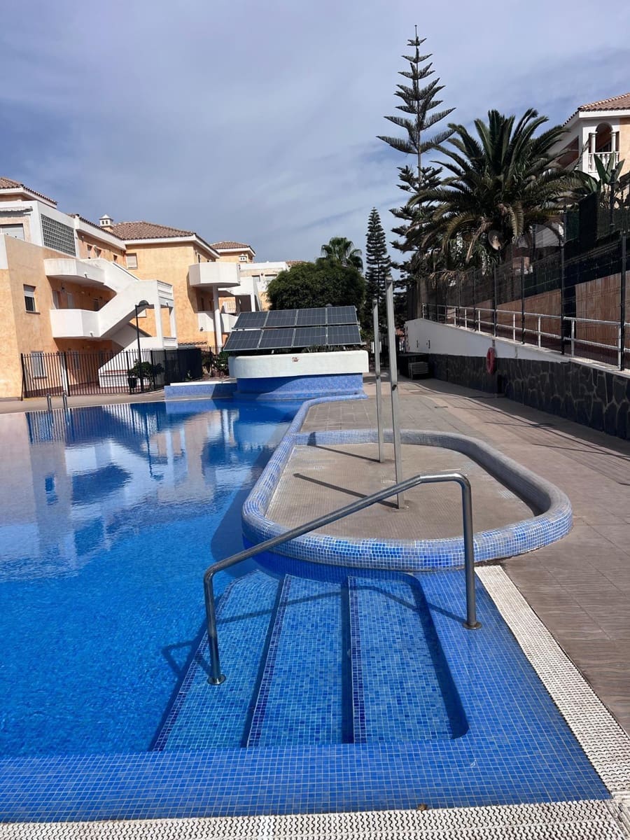 2 quarto Apartamento para venda em Los Cristianos com piscina garagem - 540 000 € (Ref: 10090823)
