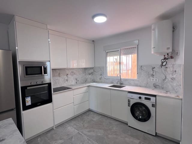 2 quarto Apartamento para venda em Los Cristianos, Arona com piscina garagem - 540 000 € (Ref: 10090823)