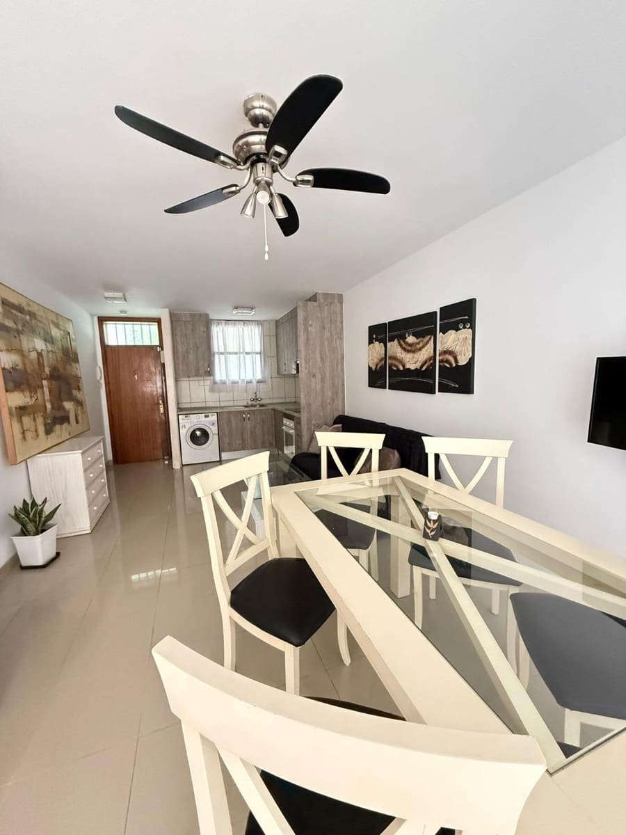 2 soverom Leilighet til salgs i Los Cristianos med svømmebasseng - € 400 000 (Ref: 10100476)