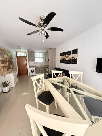 2 soverom Leilighet til salgs i Los Cristianos, Arona med svømmebasseng - € 400 000 (Ref: 10100476)