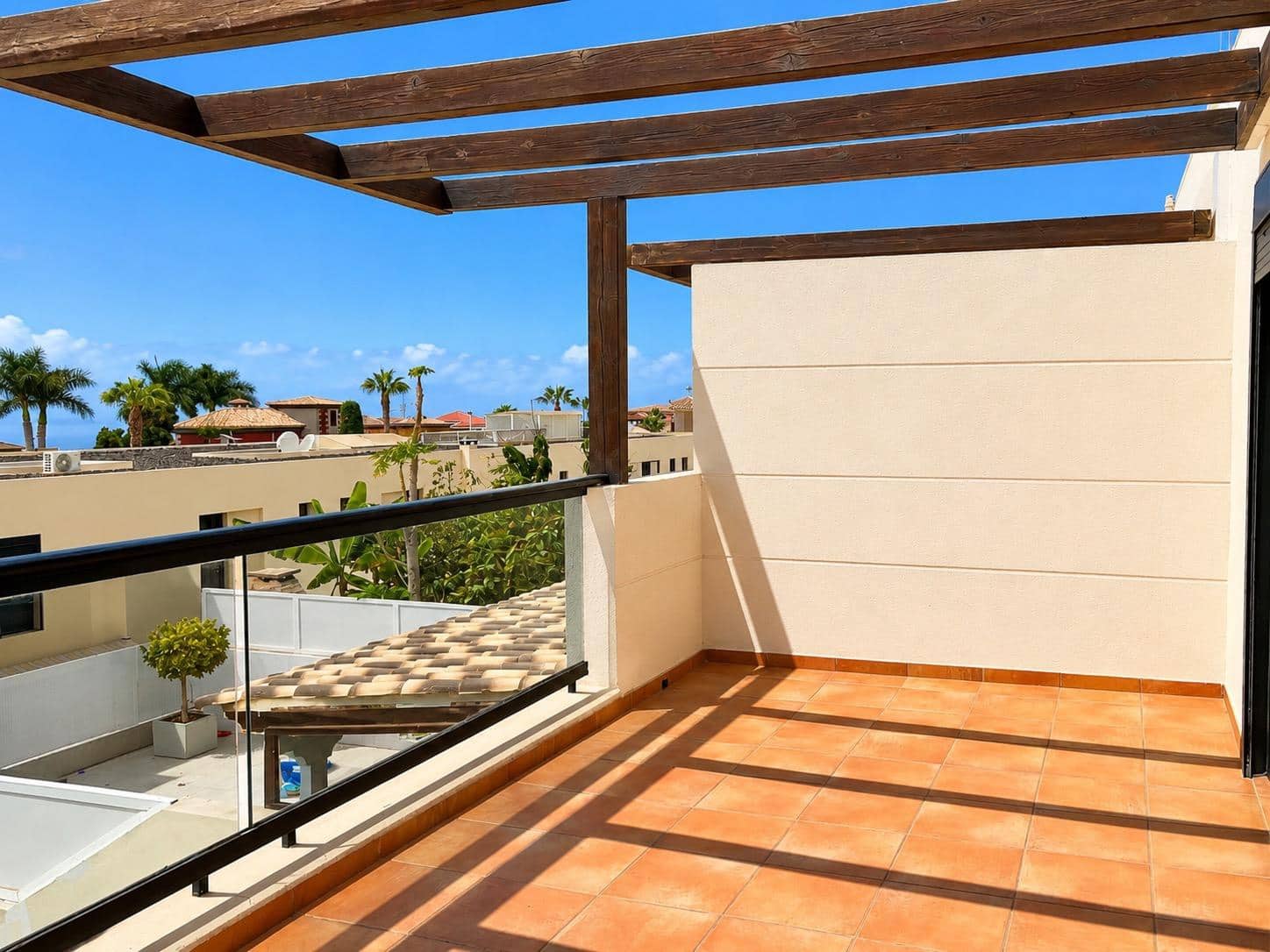 3 chambre Villa/Maison Mitoyenne à vendre à Adeje avec garage - 485 000 € (Ref: 10100477)