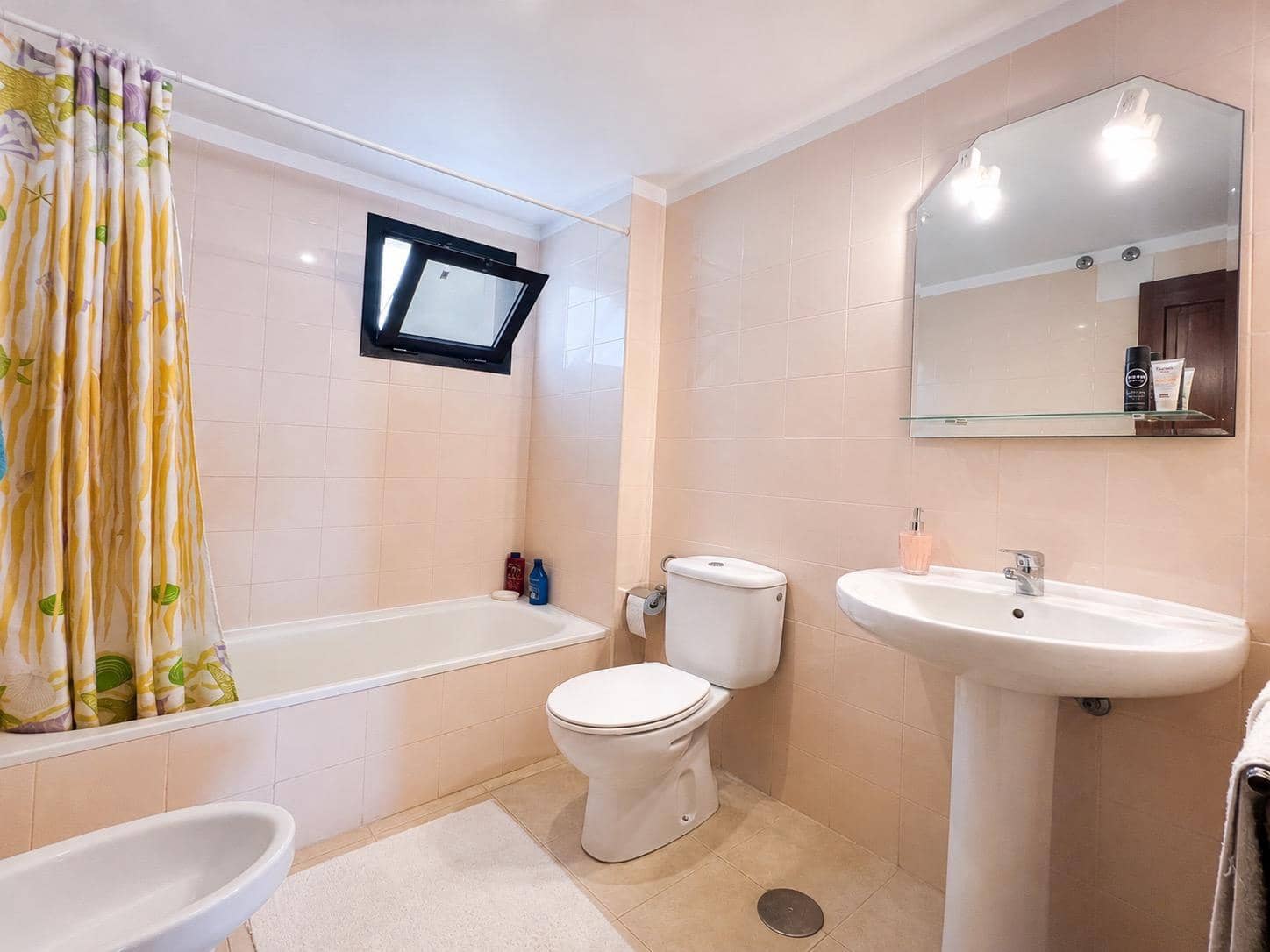 3 chambre Villa/Maison Mitoyenne à vendre à Adeje avec garage - 485 000 € (Ref: 10100477)