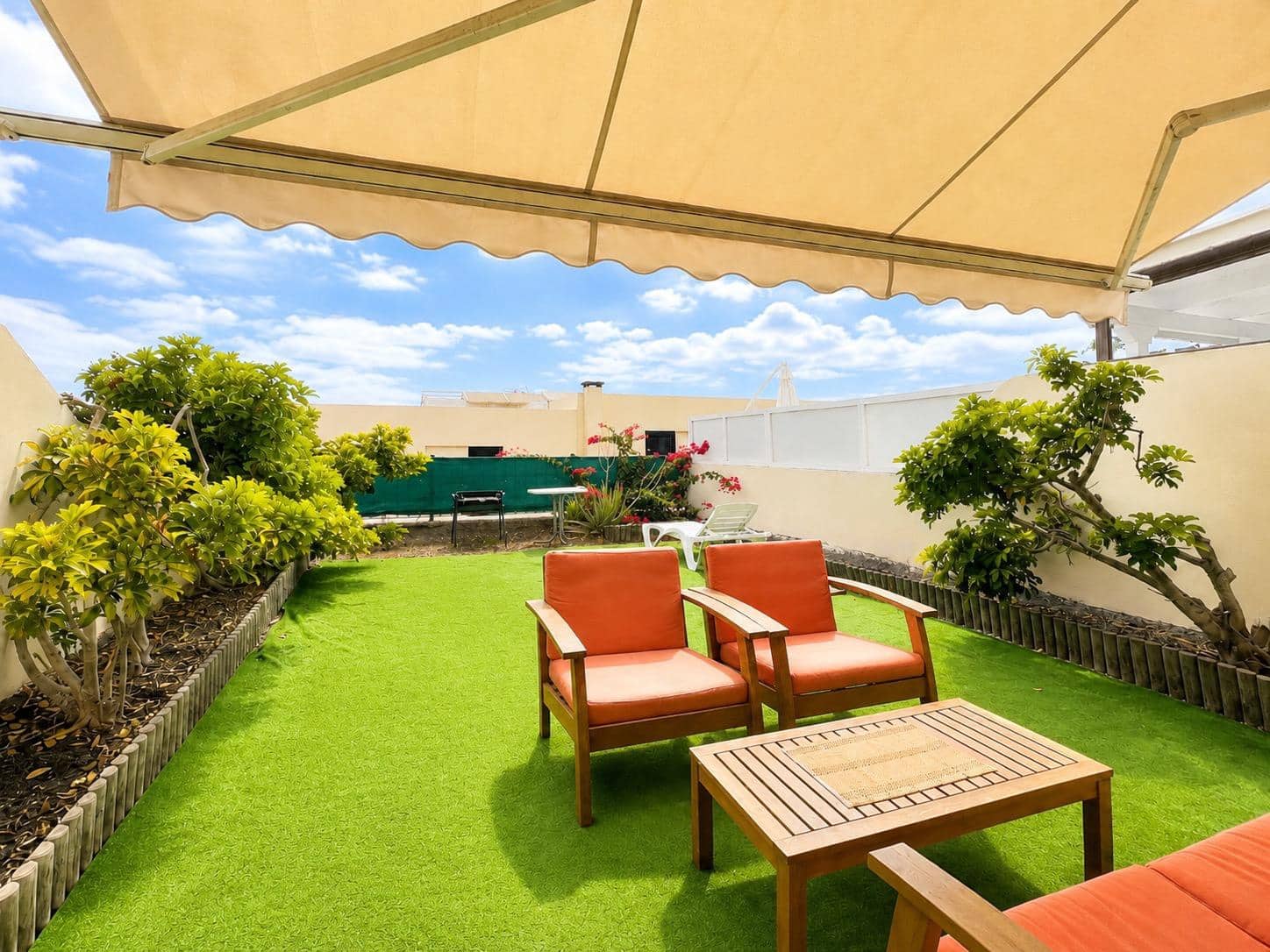 3 chambre Villa/Maison Mitoyenne à vendre à Adeje avec garage - 485 000 € (Ref: 10100477)