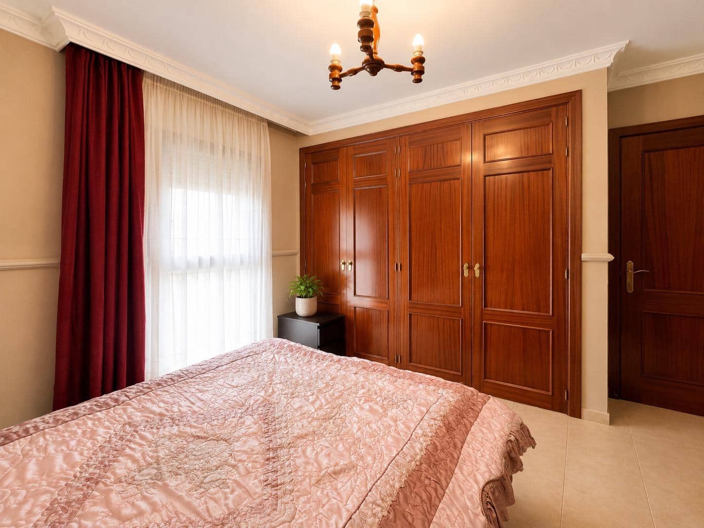 3 chambre Villa/Maison Mitoyenne à vendre à Adeje avec garage - 485 000 € (Ref: 10100477)