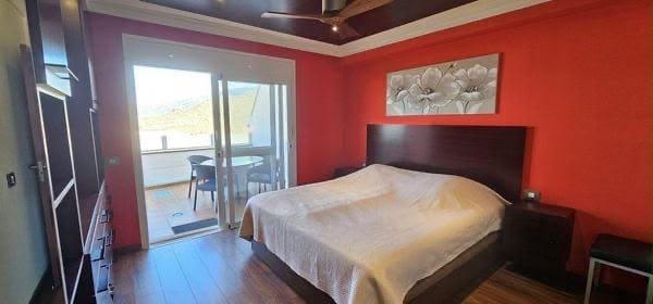 Apartamento de 2 habitaciones en Roque del Conde en venta con piscina garaje - 395.000 € (Ref: 10100478)