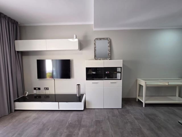 3 sypialnia Dom szeregowy na sprzedaż w Playa Fañabe, Adeje z basenem garażem - 470 000 € (Ref: 10129550)