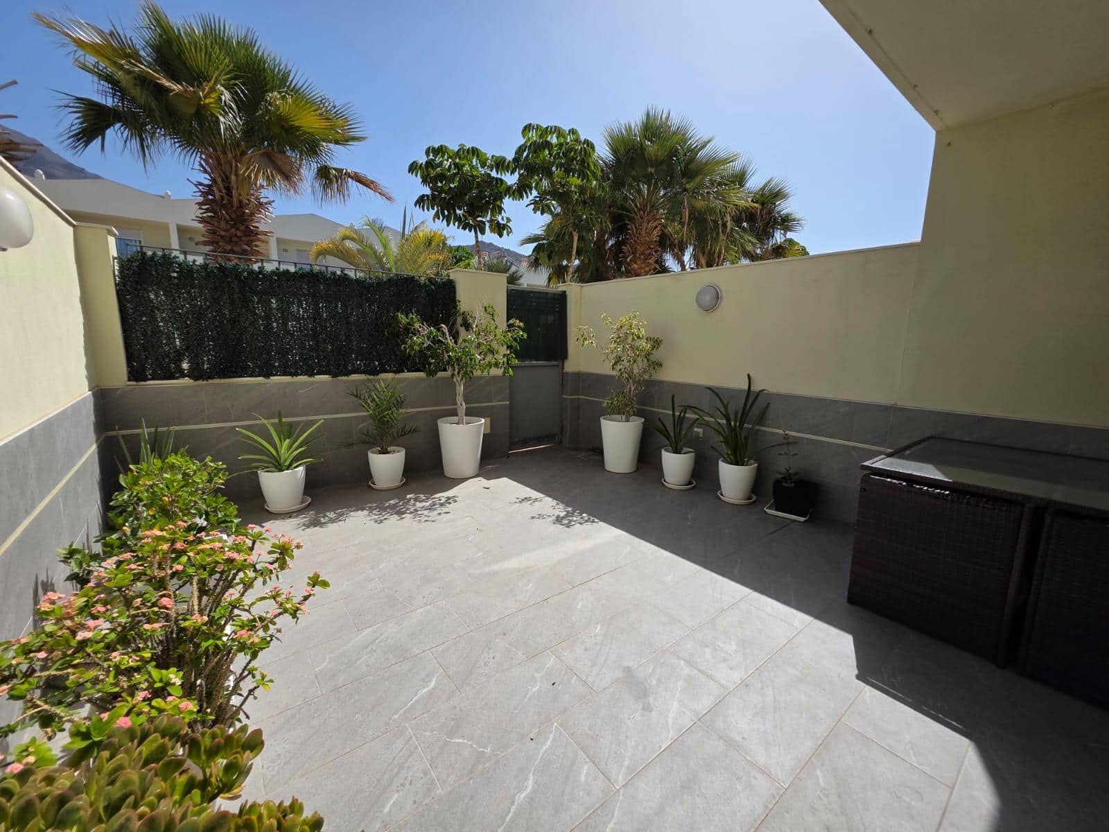 3 Zimmer Reihenhaus zu verkaufen in Playa Fanabe mit Pool Garage - 470.000 € (Ref: 10129550)