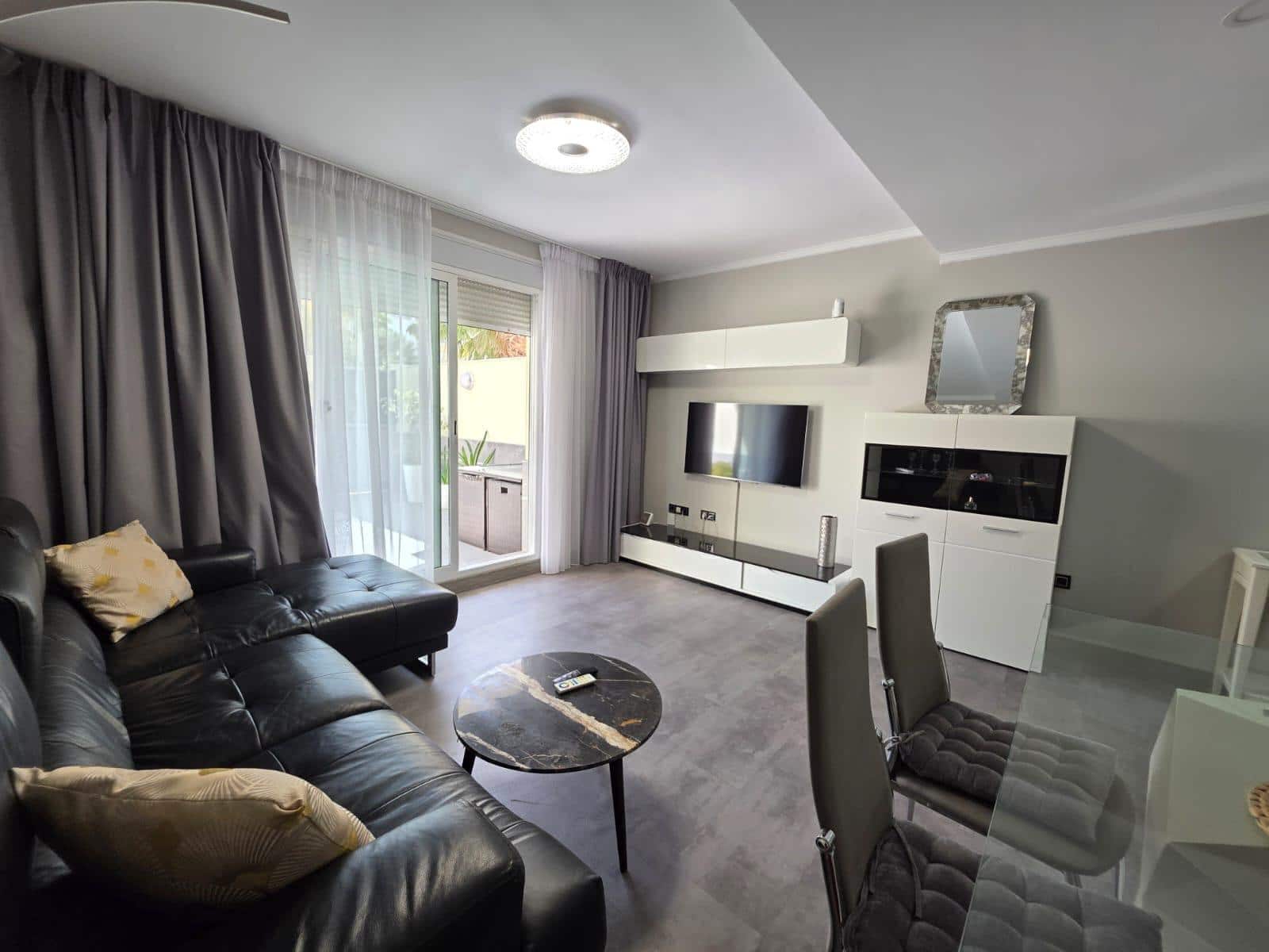 3 Zimmer Reihenhaus zu verkaufen in Playa Fanabe mit Pool Garage - 470.000 € (Ref: 10129550)