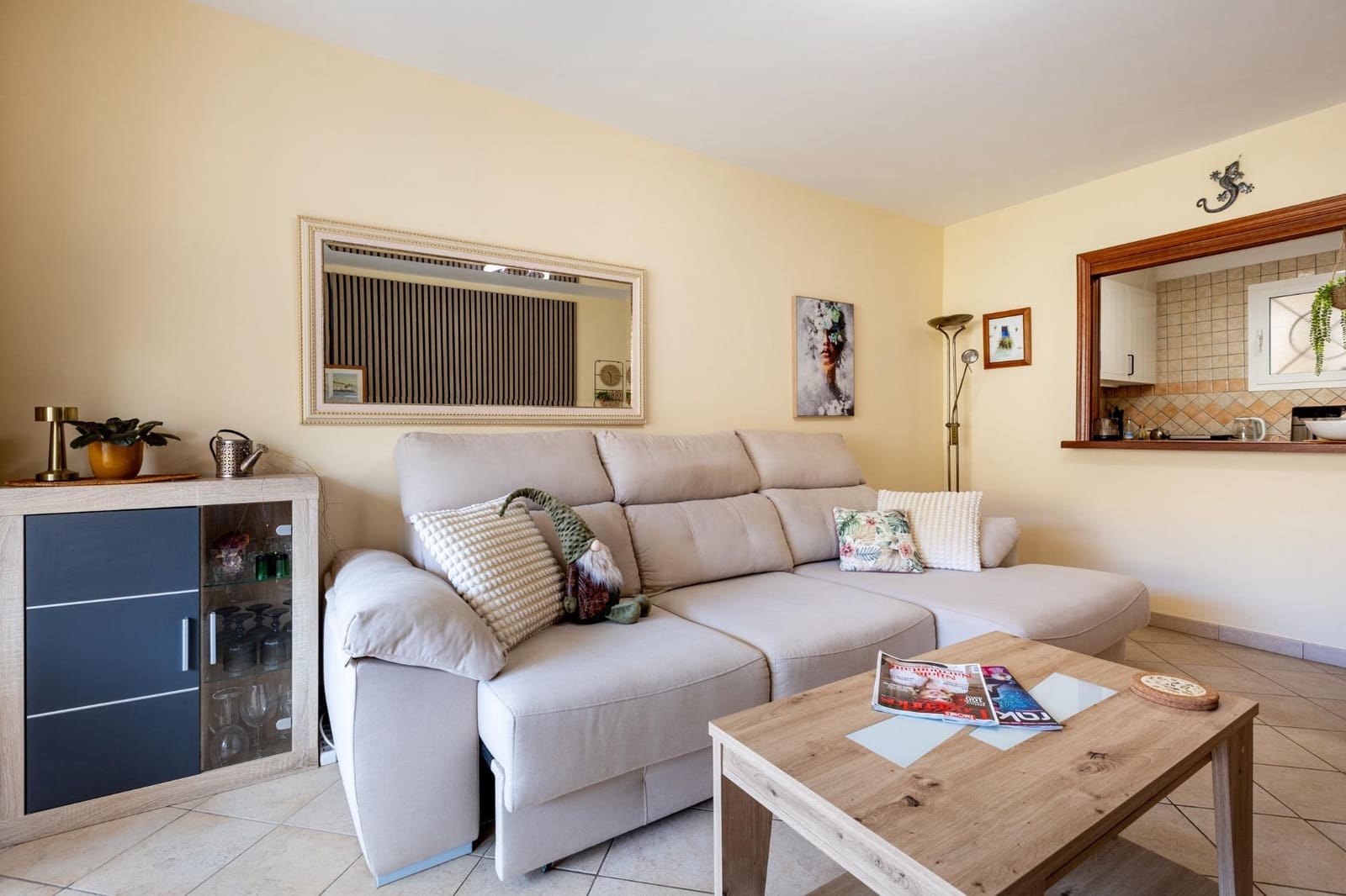 2 bedroom Apartment for sale in Los Cristianos with pool - € 455,000 (Ref: 10129552)