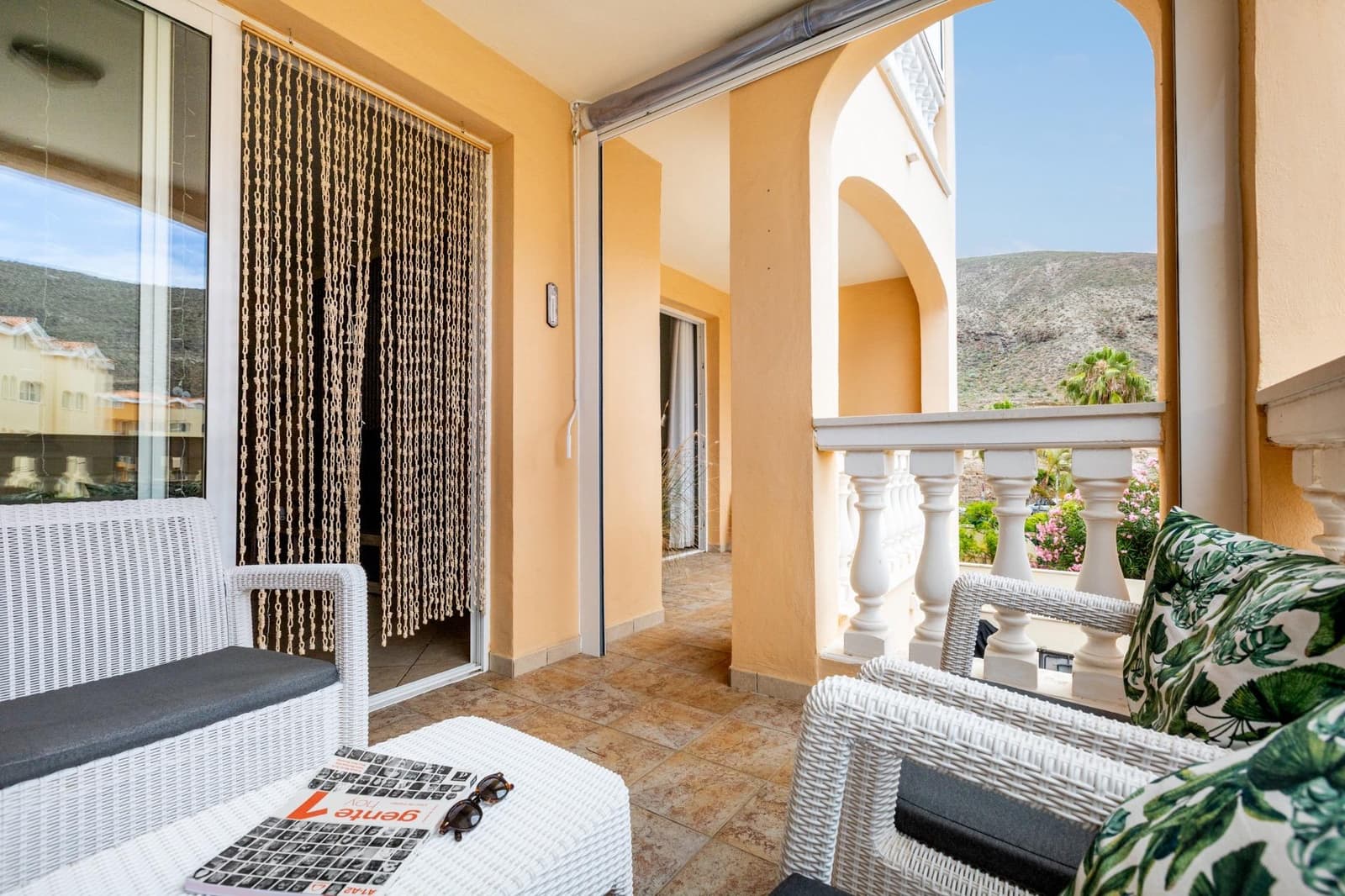 2 bedroom Apartment for sale in Los Cristianos with pool - € 455,000 (Ref: 10129552)