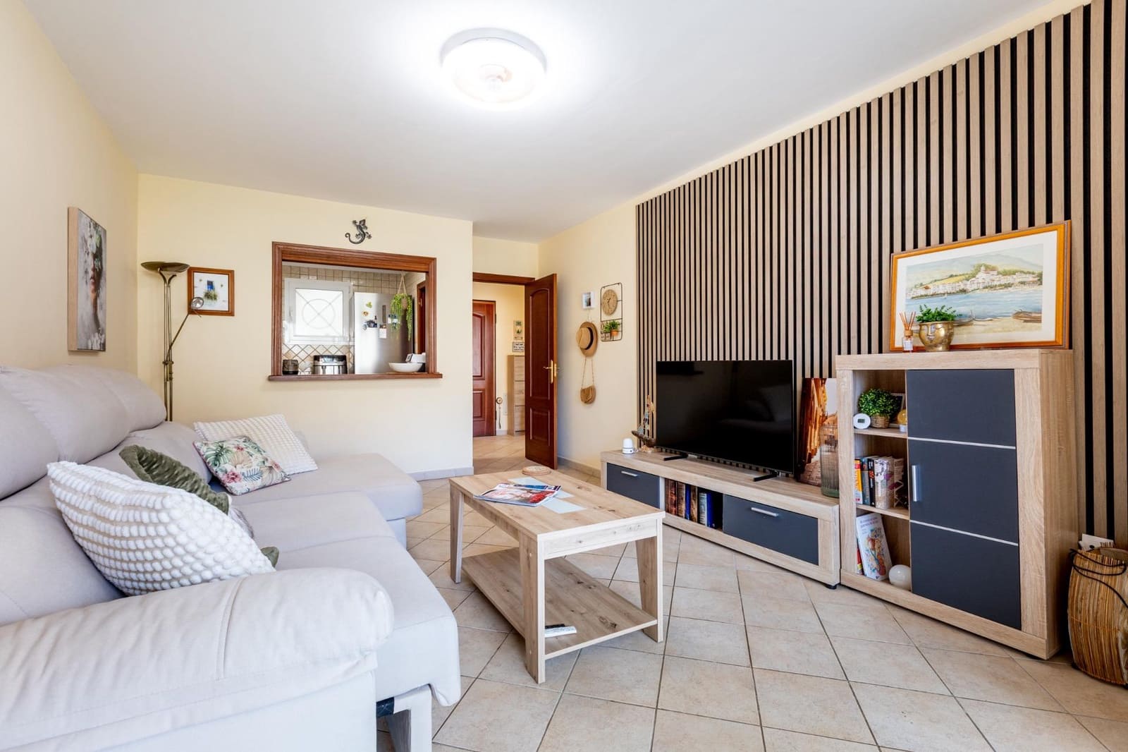 2 bedroom Apartment for sale in Los Cristianos with pool - € 455,000 (Ref: 10129552)