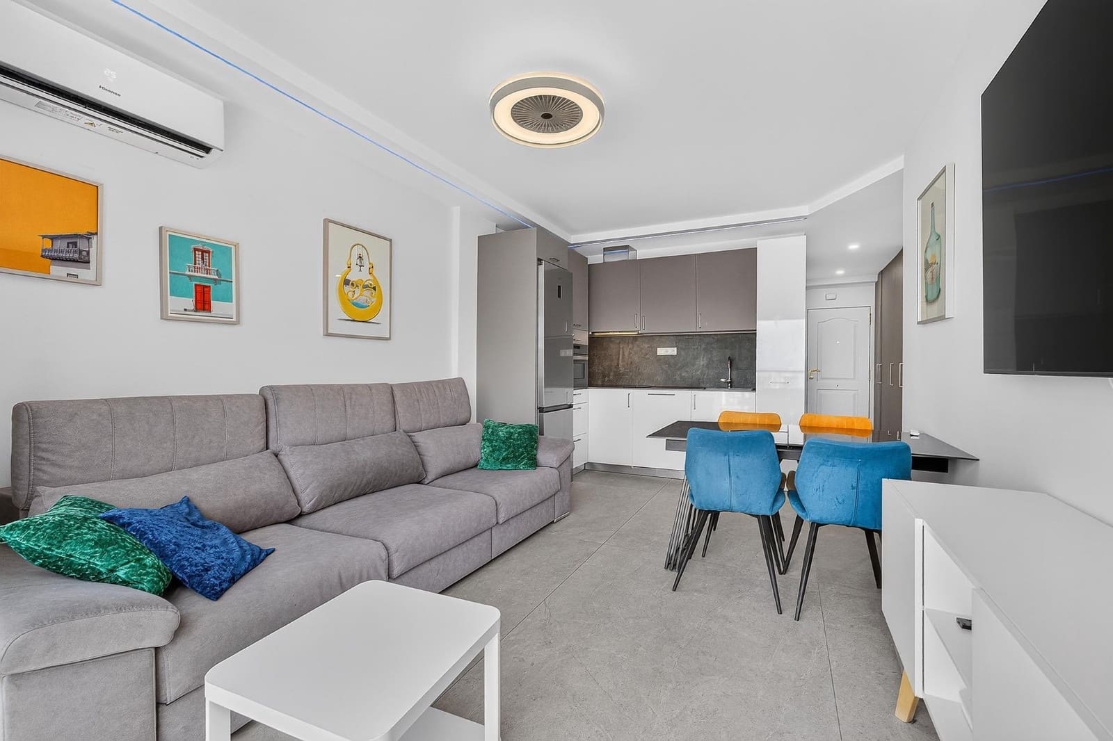 2 sovrum Lägenhet till salu i Los Cristianos med pool - 415 000 € (Ref: 10136103)