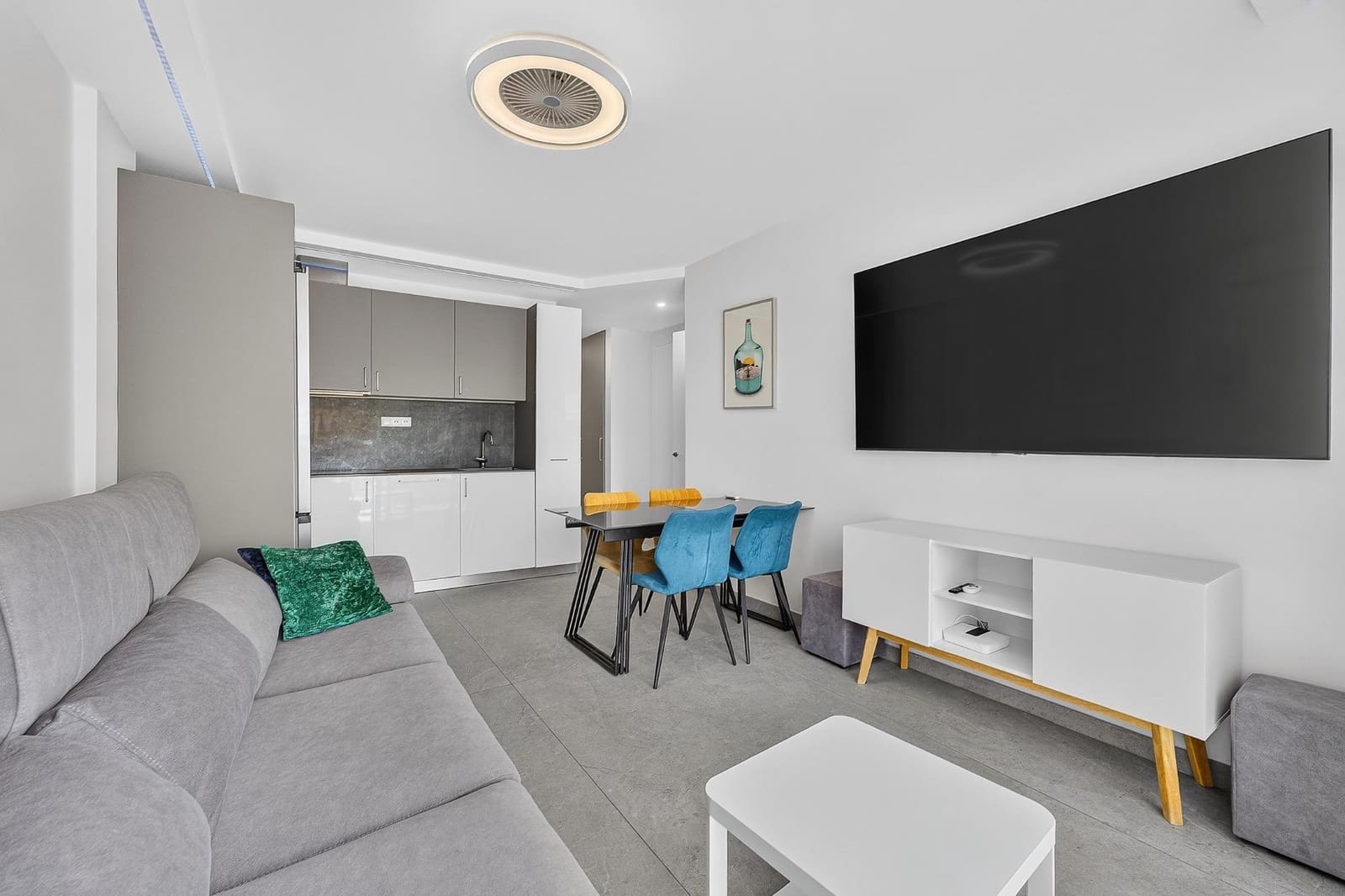 2 sovrum Lägenhet till salu i Los Cristianos med pool - 415 000 € (Ref: 10136103)