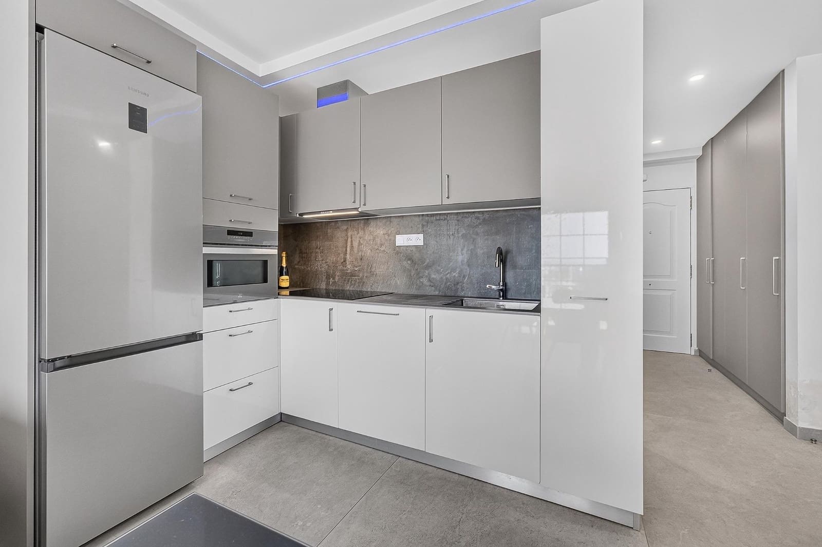2 sovrum Lägenhet till salu i Los Cristianos med pool - 415 000 € (Ref: 10136103)