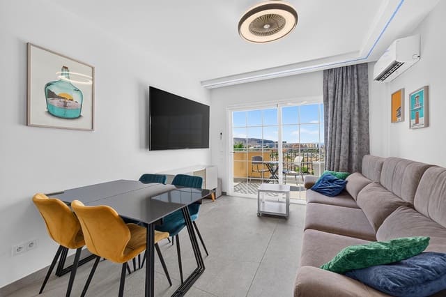 2 soveværelse Lejlighed til salg i Los Cristianos, Arona med swimmingpool - € 415.000 (Ref: 10136103)