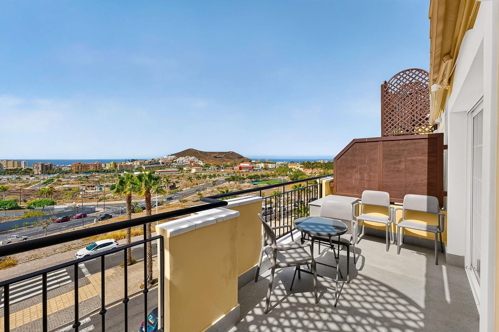 2 sovrum Lägenhet till salu i Los Cristianos med pool - 415 000 € (Ref: 10136103)
