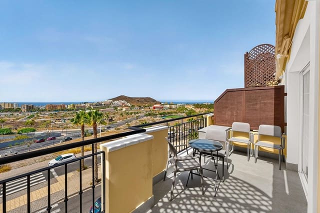 2 soveværelse Lejlighed til salg i Los Cristianos, Arona med swimmingpool - € 415.000 (Ref: 10136103)