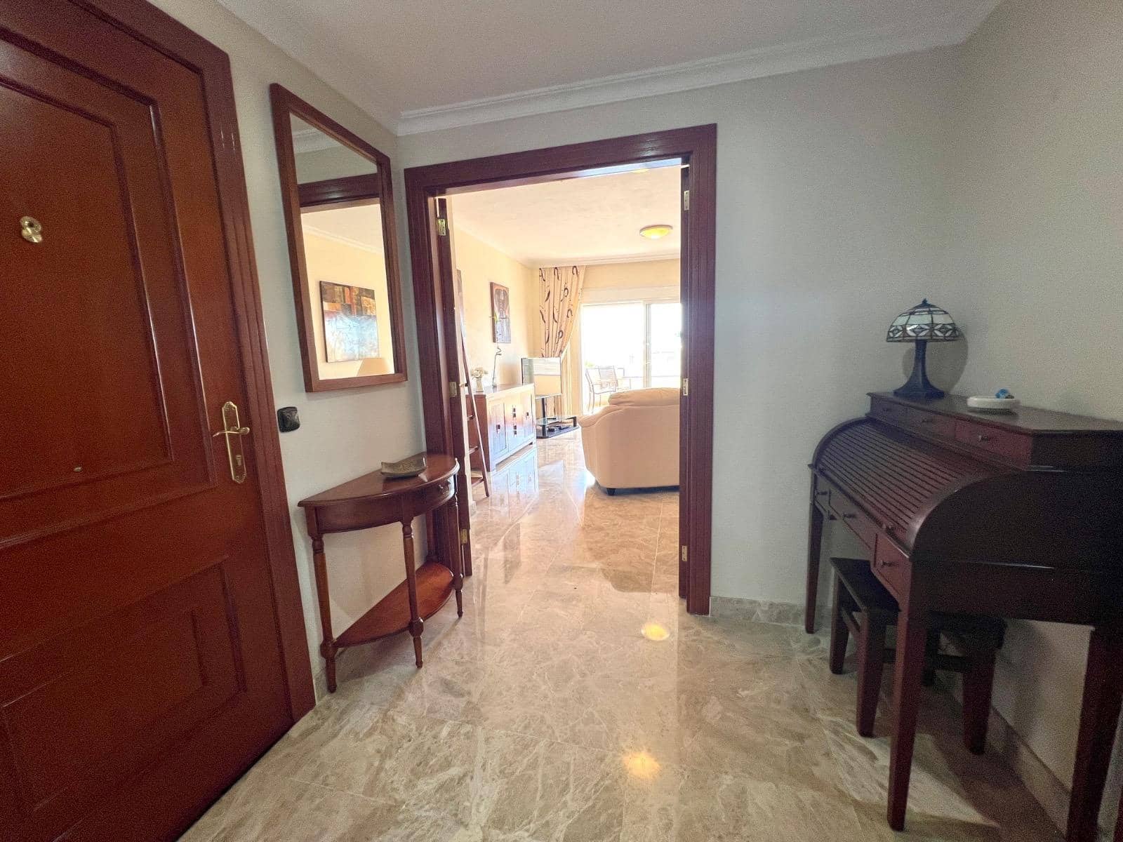 2 soverom Leilighet til salgs i Los Cristianos med svømmebasseng garasje - € 540 000 (Ref: 10136104)