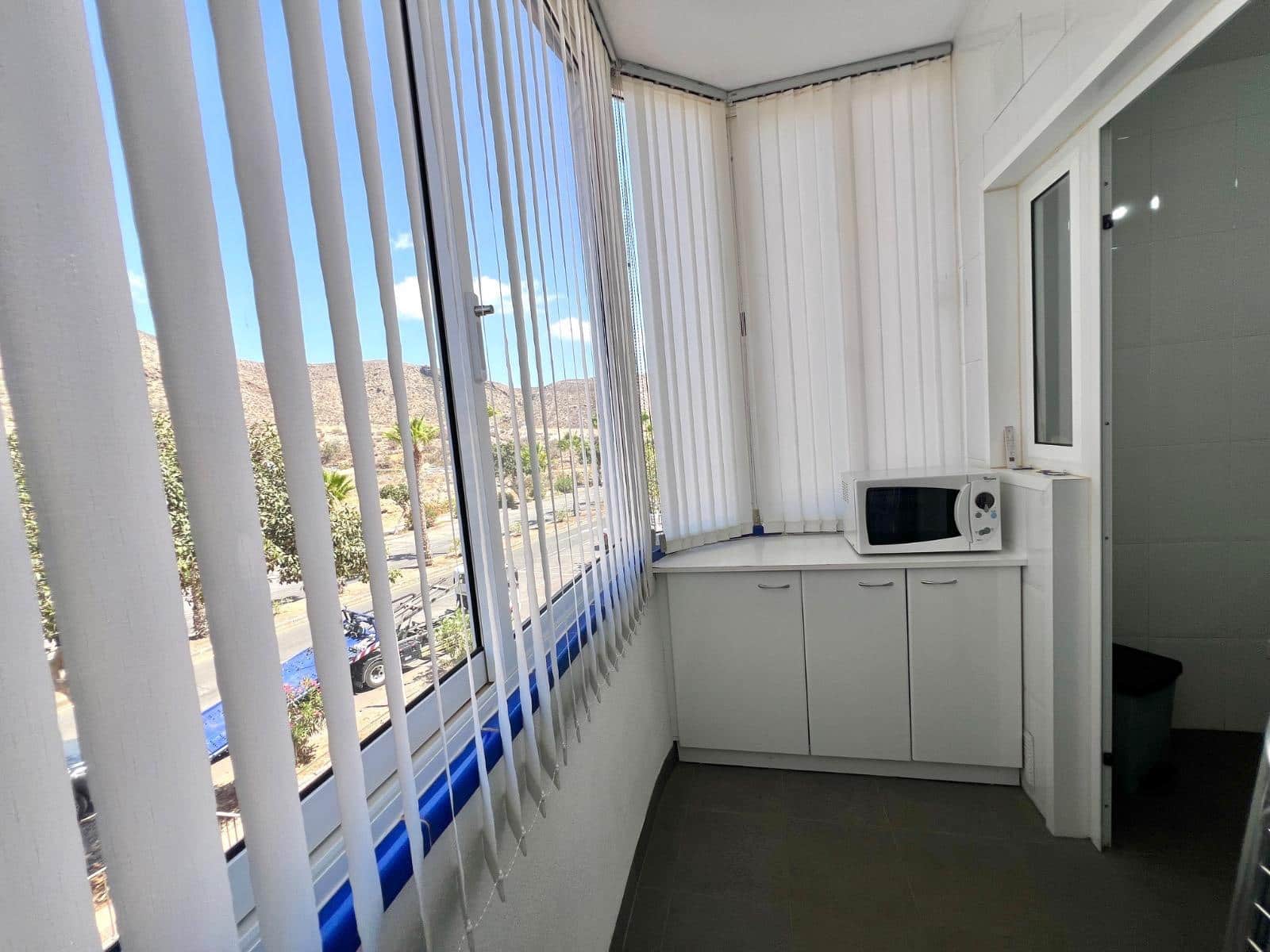 2 soverom Leilighet til salgs i Los Cristianos med svømmebasseng garasje - € 540 000 (Ref: 10136104)