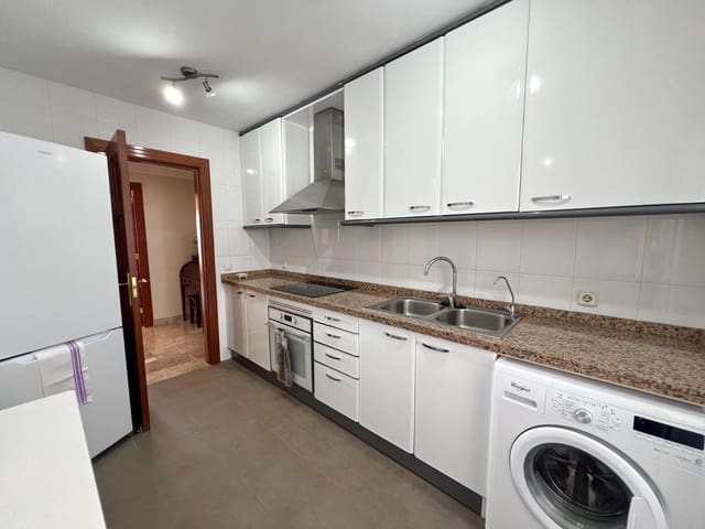 2 soverom Leilighet til salgs i Los Cristianos, Arona med svømmebasseng garasje - € 540 000 (Ref: 10136104)